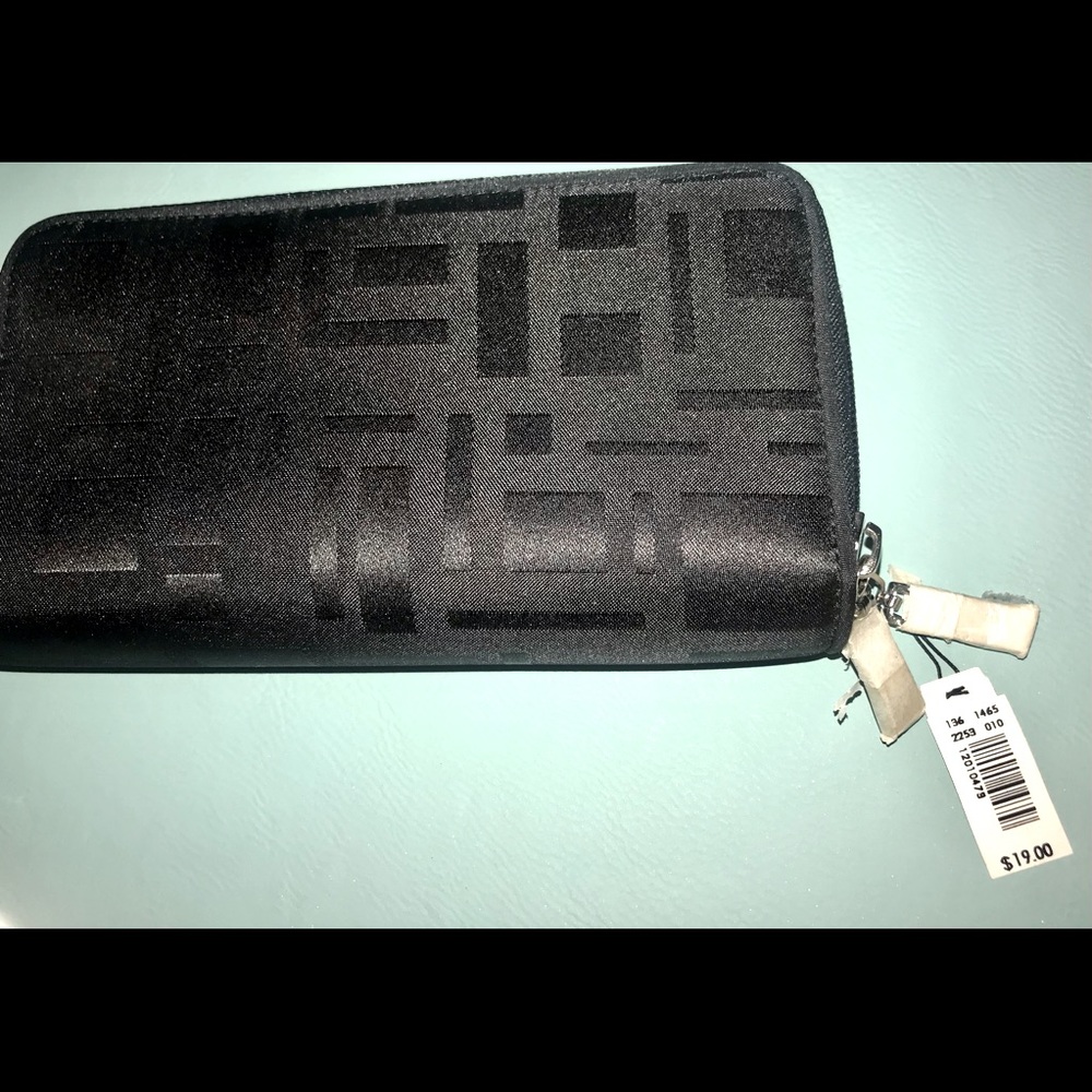 The Limited fabric zippy wallet